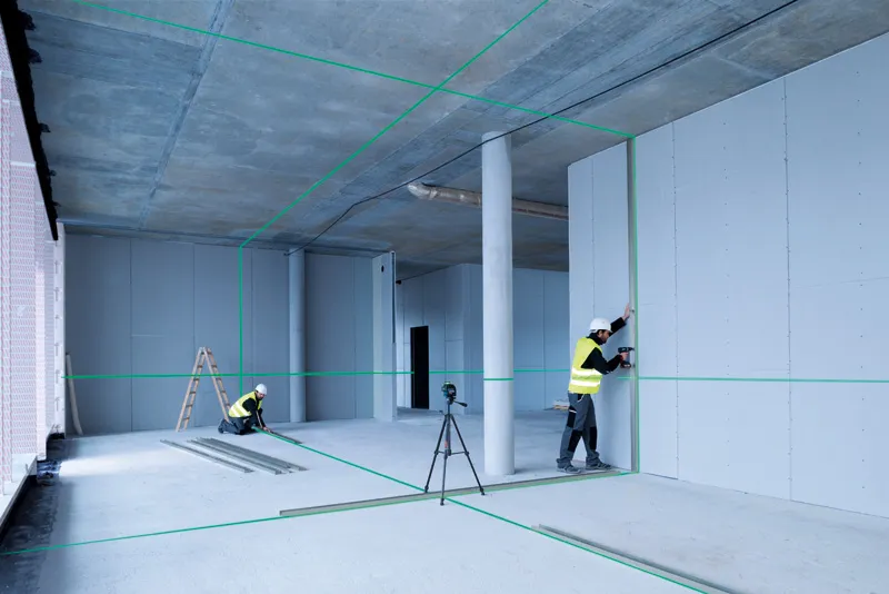 Bosch Professional Kreuzlinienlaser GLL 3-80 G auf Kurbelstativ mieten in Magdeburg